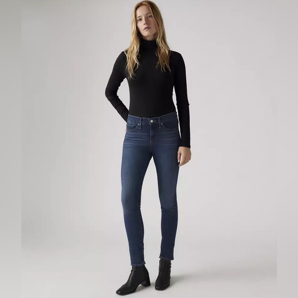 Levi's 311 Shaping Skinny Jeans Size 25 in Excellent Condition